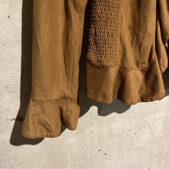 Jones New York Signature Womens Size 8 Faux Suede Zip Up Jacket Brown Ruffle - Picture 3 of 11